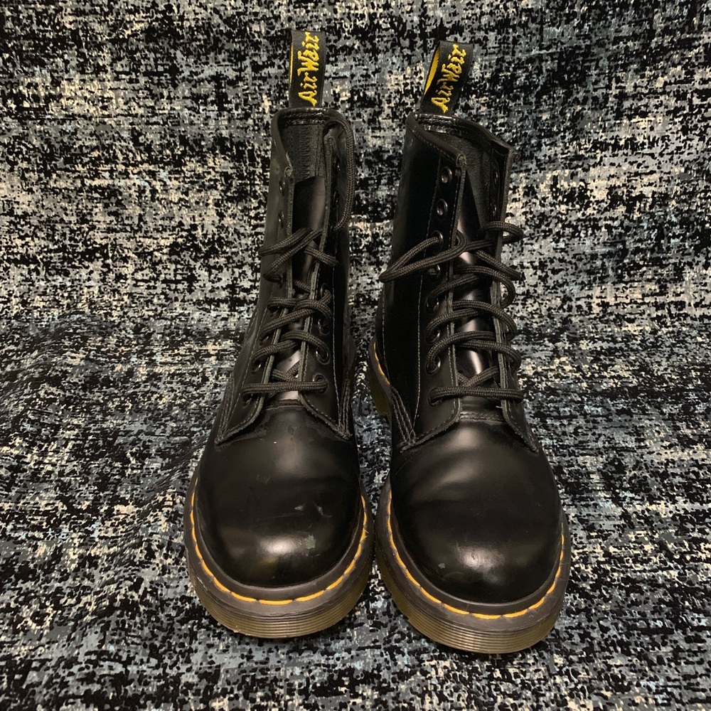 DR MARTENS BOOTS